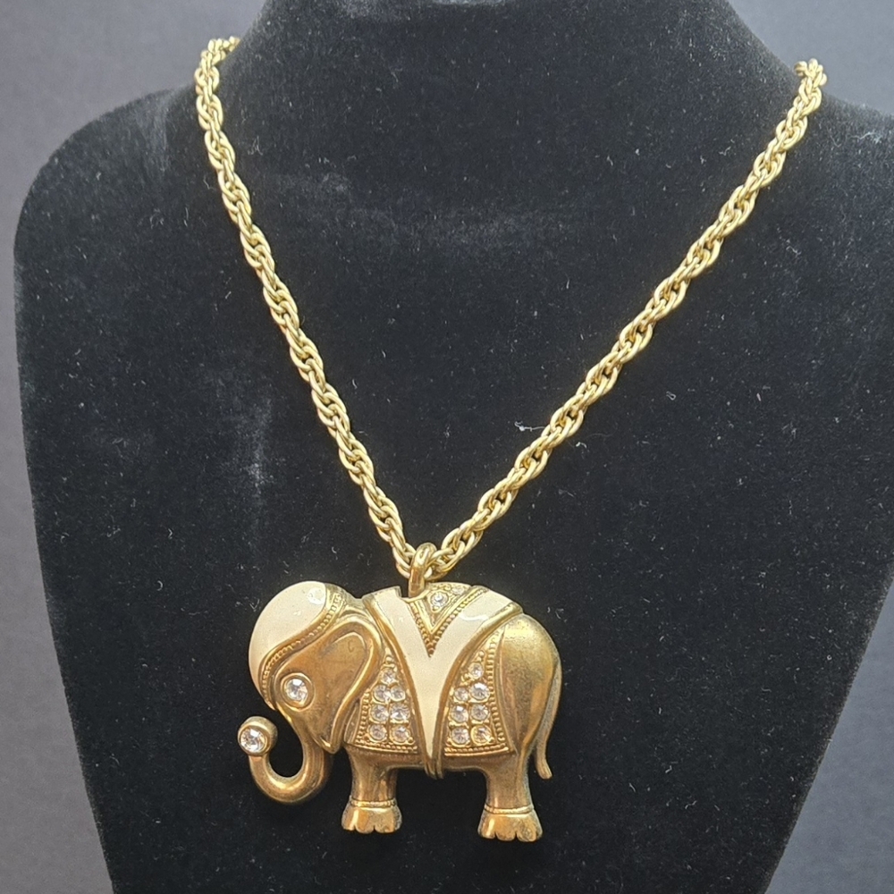 🐘 Kenneth Jay Lane Avon Brooch Pendant Elephant RARE Enamel Rhinestones 30"